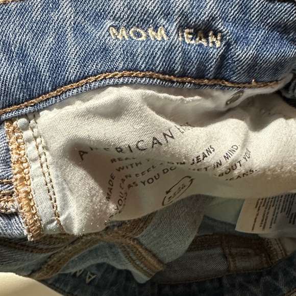 American Eagle Outfitters Light Blue Distressed Straight Leg Mom Jeans - Picture 4 of 12